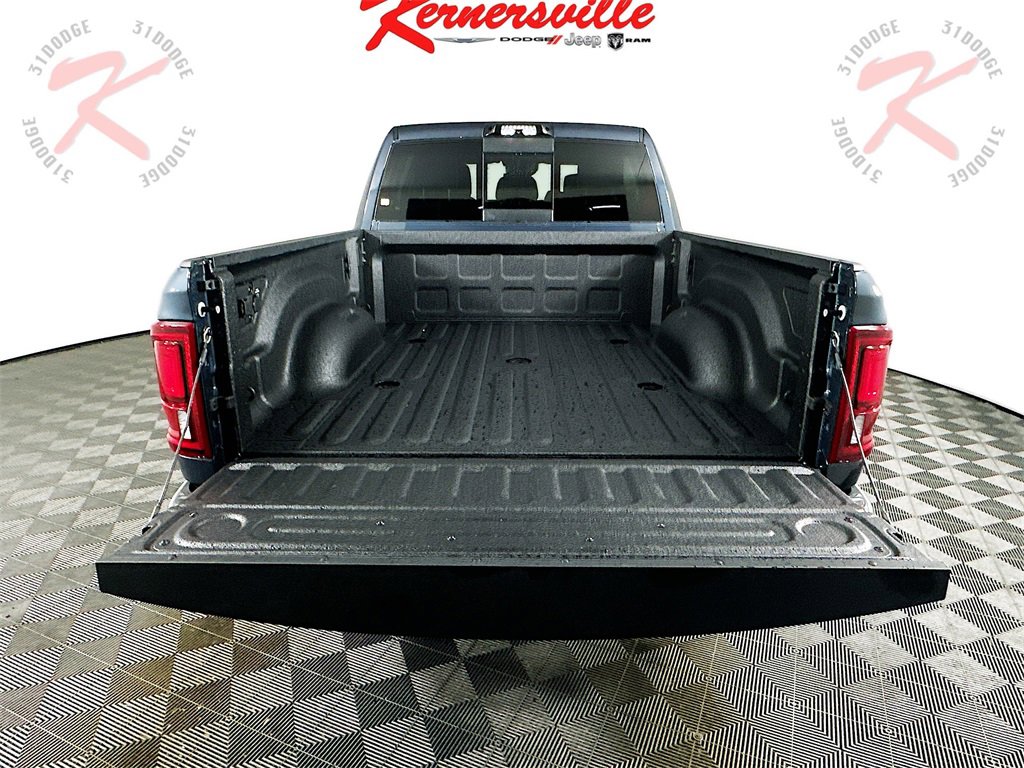 New 2025 RAM 2500 Limited w/ Towing Technology Group image 16