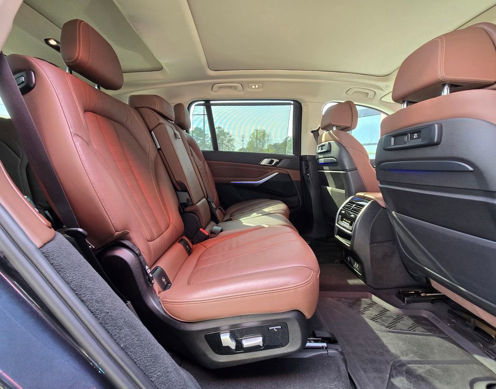 Used 2022 BMW X7 xDrive40i w/ Premium Package AWD/4WD image 26