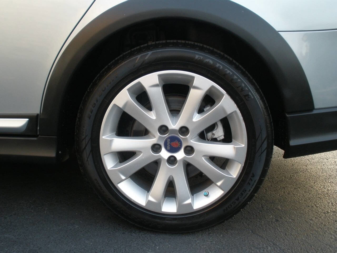 Used 2010 Saab 9-3 X image 37