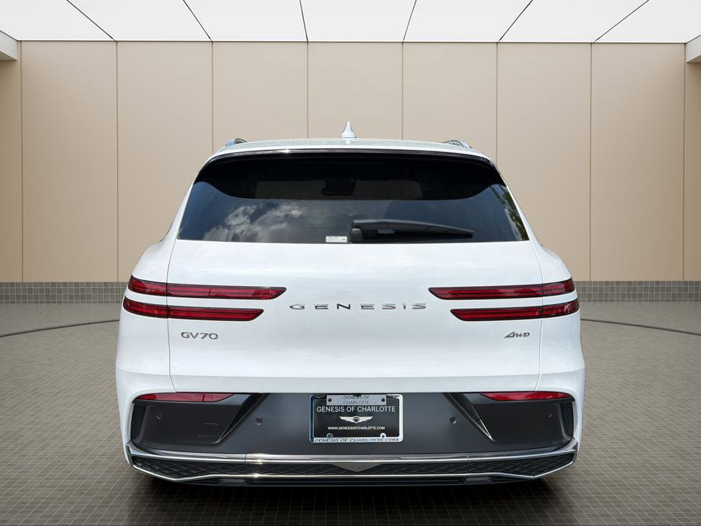 Certified 2026 Genesis GV70 2.5T AWD/4WD image 4