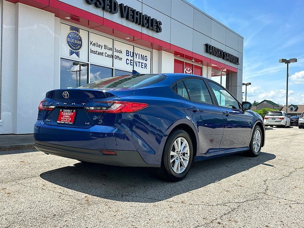 Certified 2025 Toyota Camry LE FWD image 5
