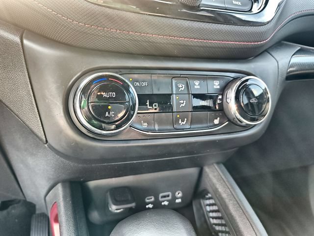 Used 2022 Chevrolet TrailBlazer RS w/ Convenience Package AWD/4WD image 19