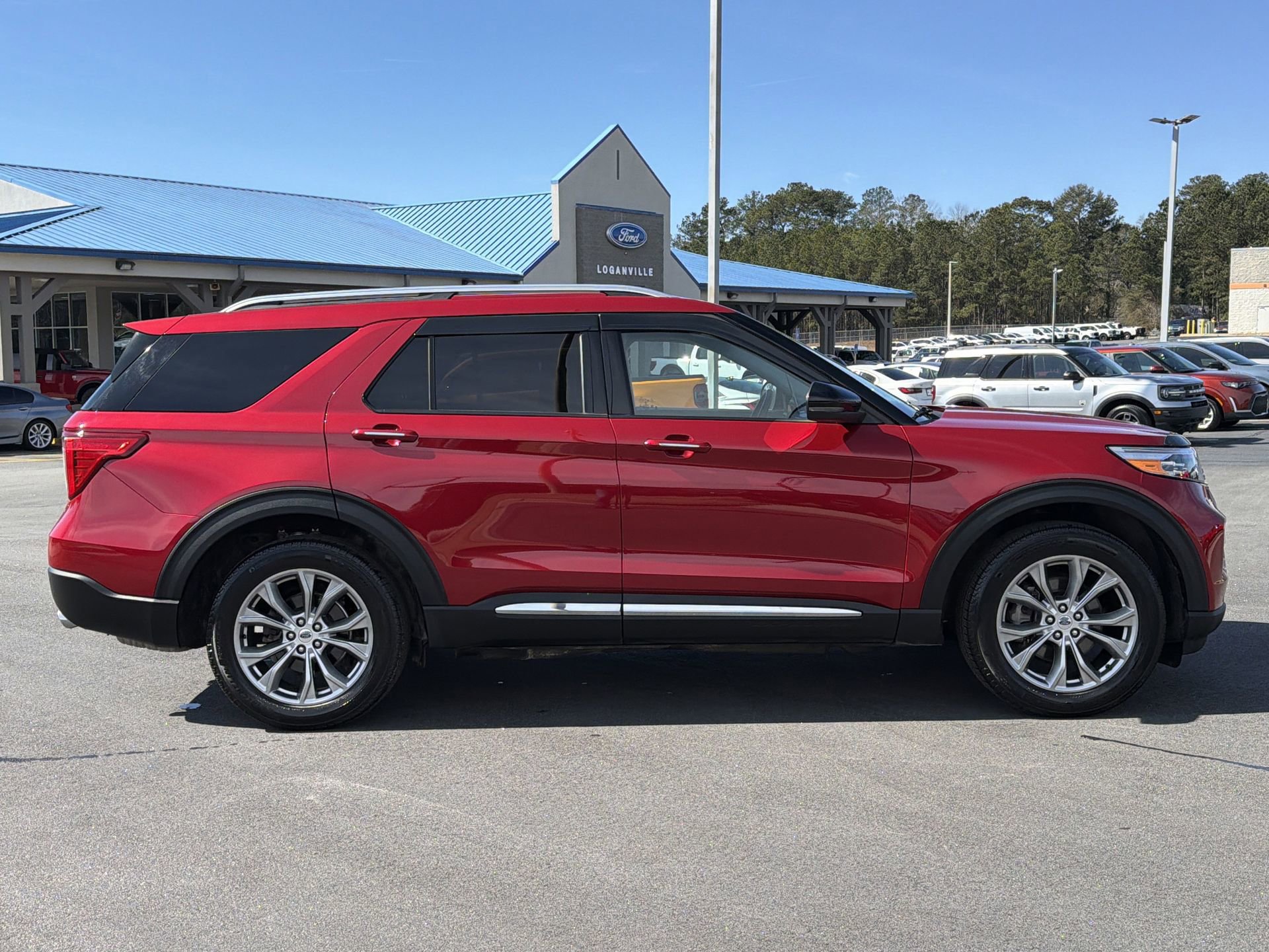 Certified 2023 Ford Explorer Limited w/ Equipment Group 301A image 28