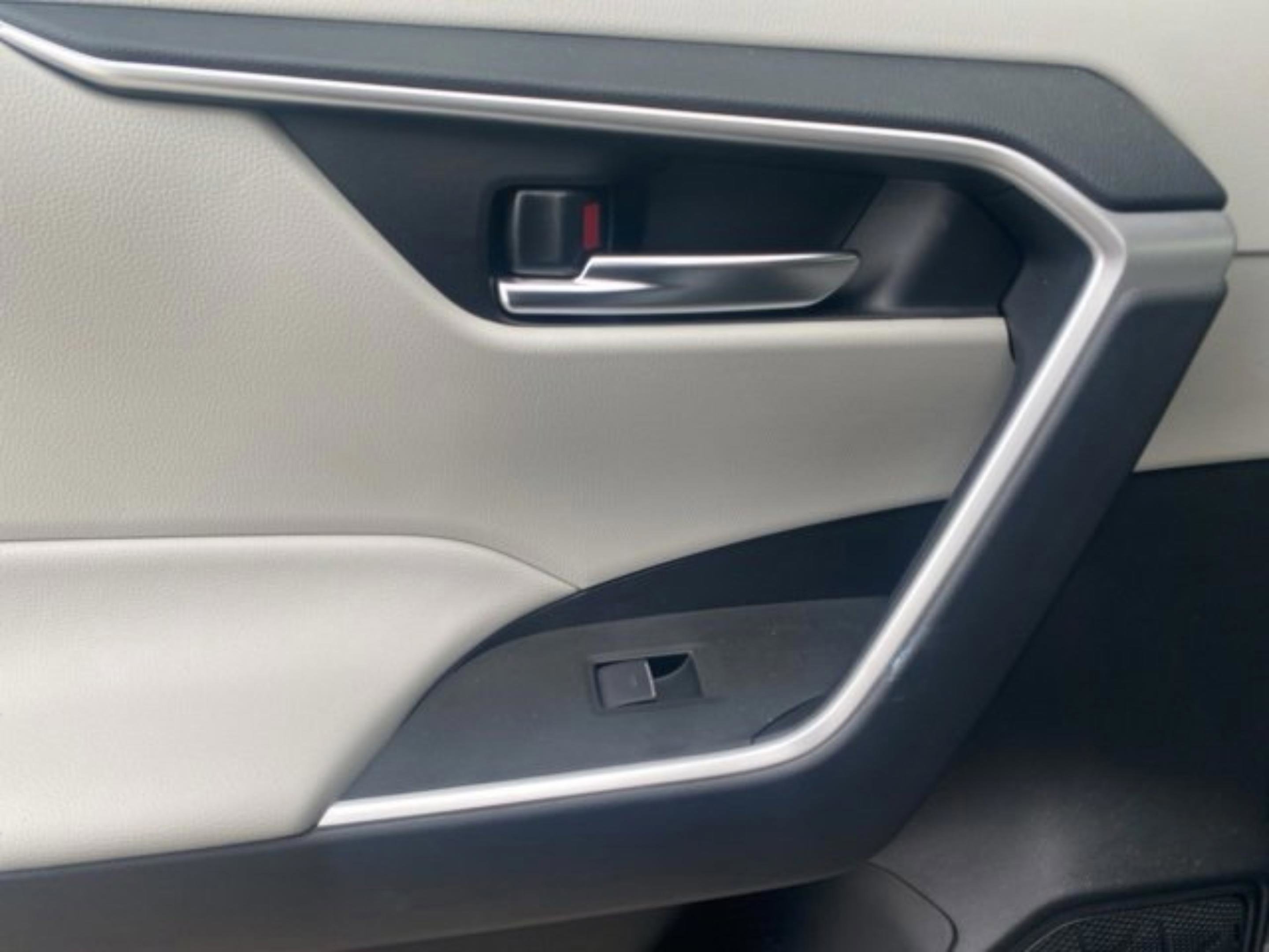 Used 2024 Toyota RAV4 XLE image 26