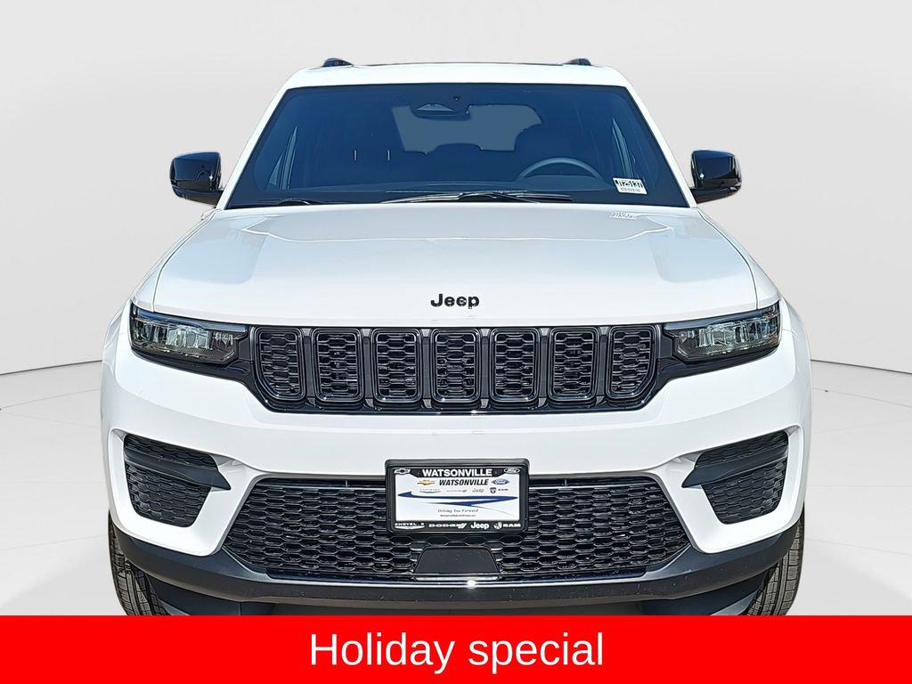 New 2025 Jeep Grand Cherokee Altitude image 8