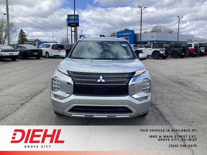 Used 2024 Mitsubishi Outlander SEL image 2