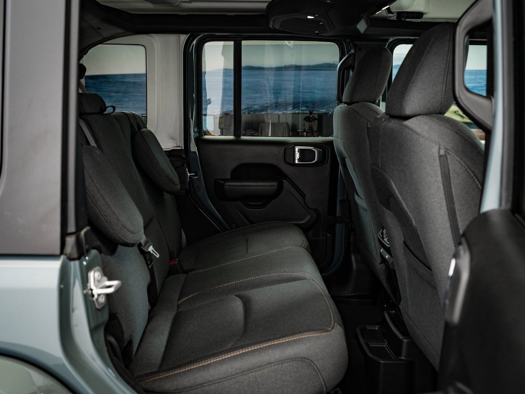 Used 2024 Jeep Wrangler Unlimited w/ Convenience Group image 41