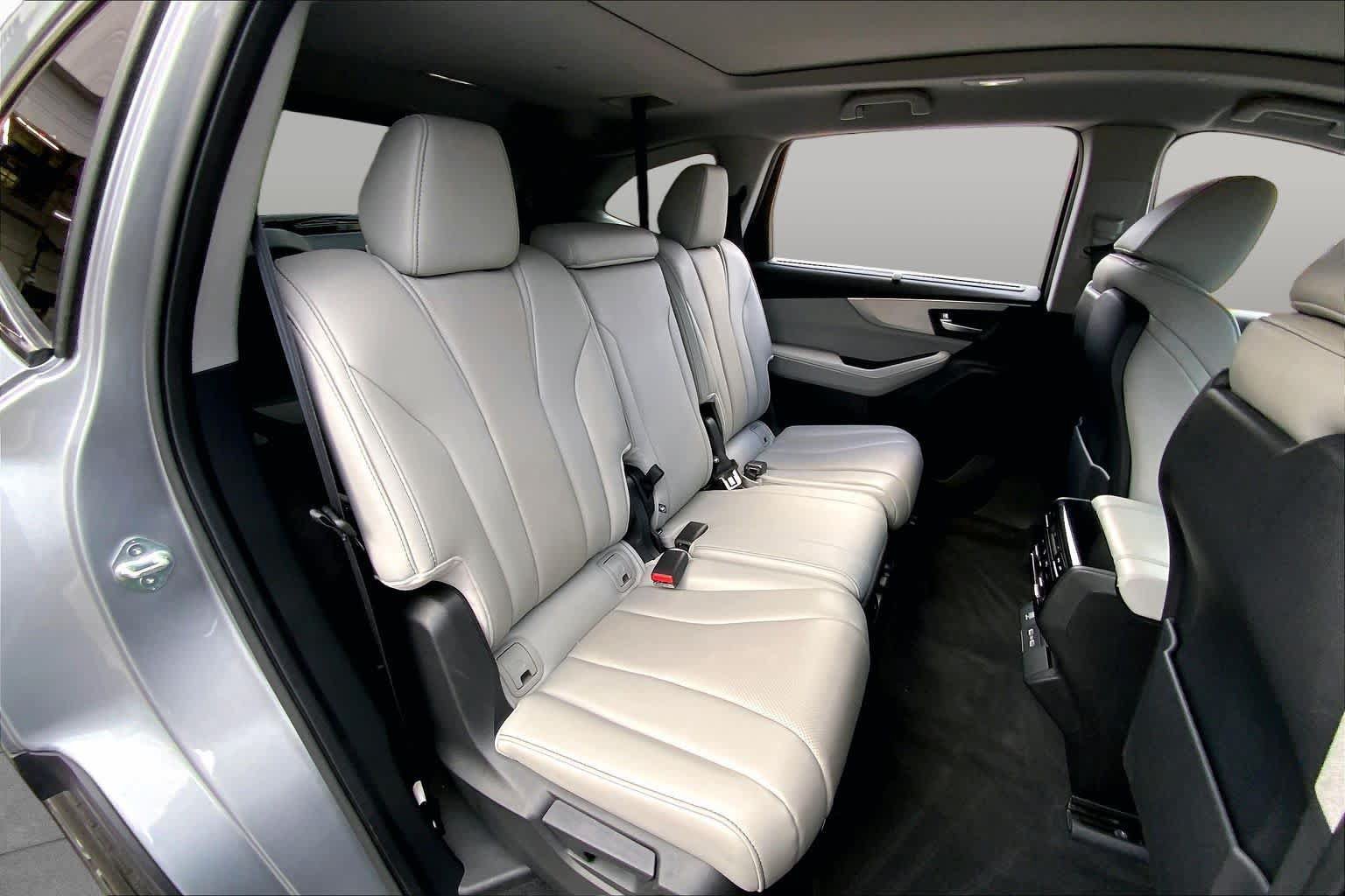 Used 2024 Acura MDX w/ Technology Package AWD/4WD image 20