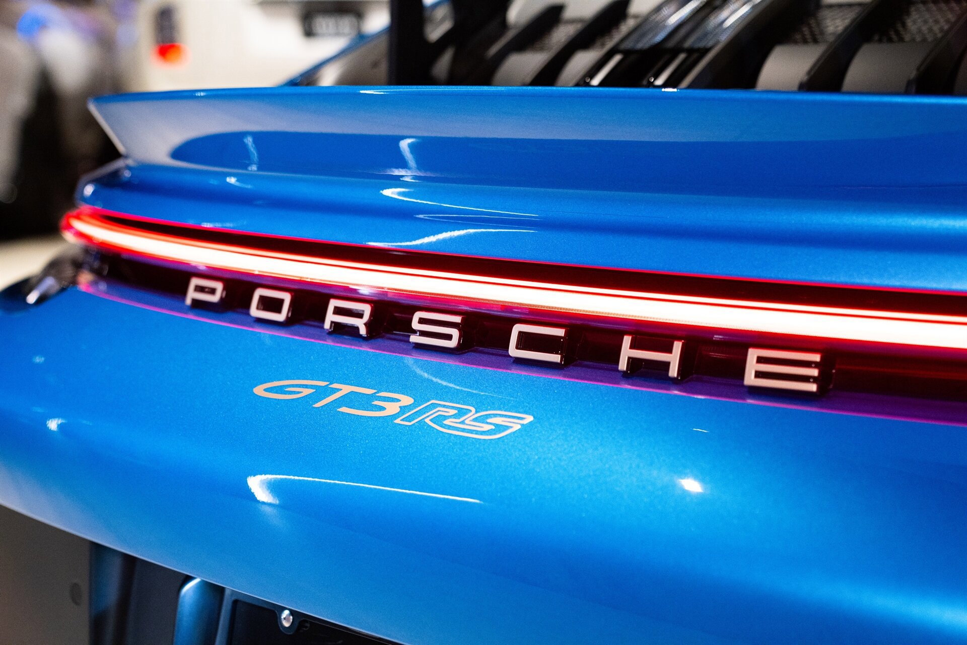 Used 2025 Porsche 911 GT3 RS RWD image 11