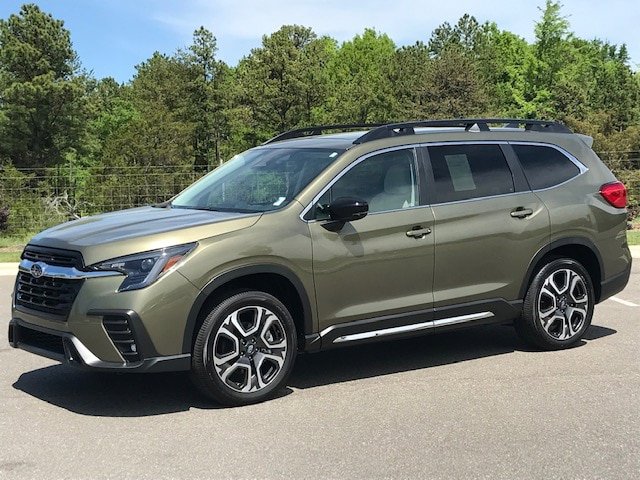 Certified 2025 Subaru Ascent Limited w/ Popular Package #2 image 1