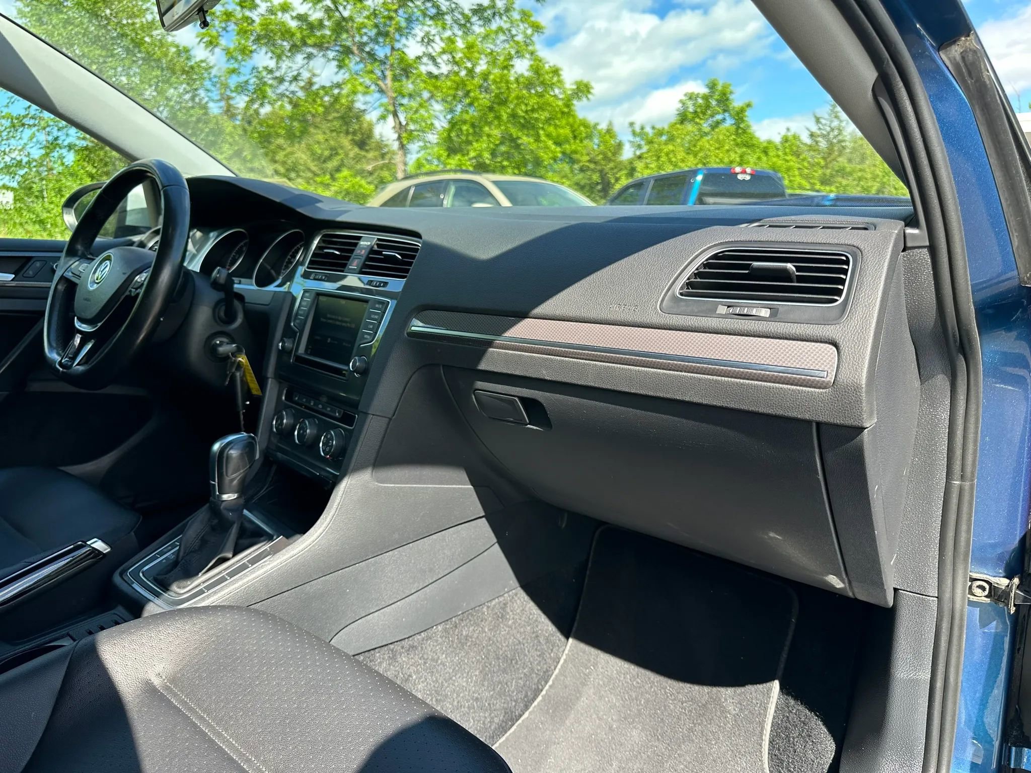 Used 2017 Volkswagen Golf Alltrack S AWD/4WD image 12