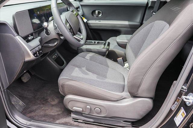 New 2025 Hyundai Ioniq 5 SE image 11