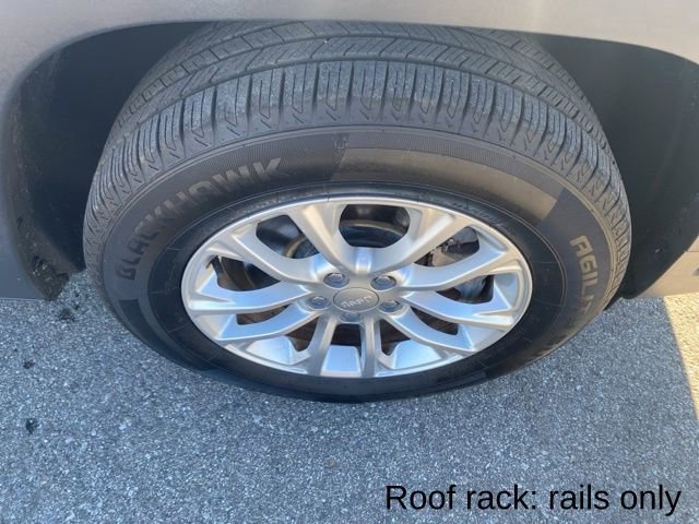 Used 2019 Jeep Cherokee Latitude w/ Popular Appearance Group image 31