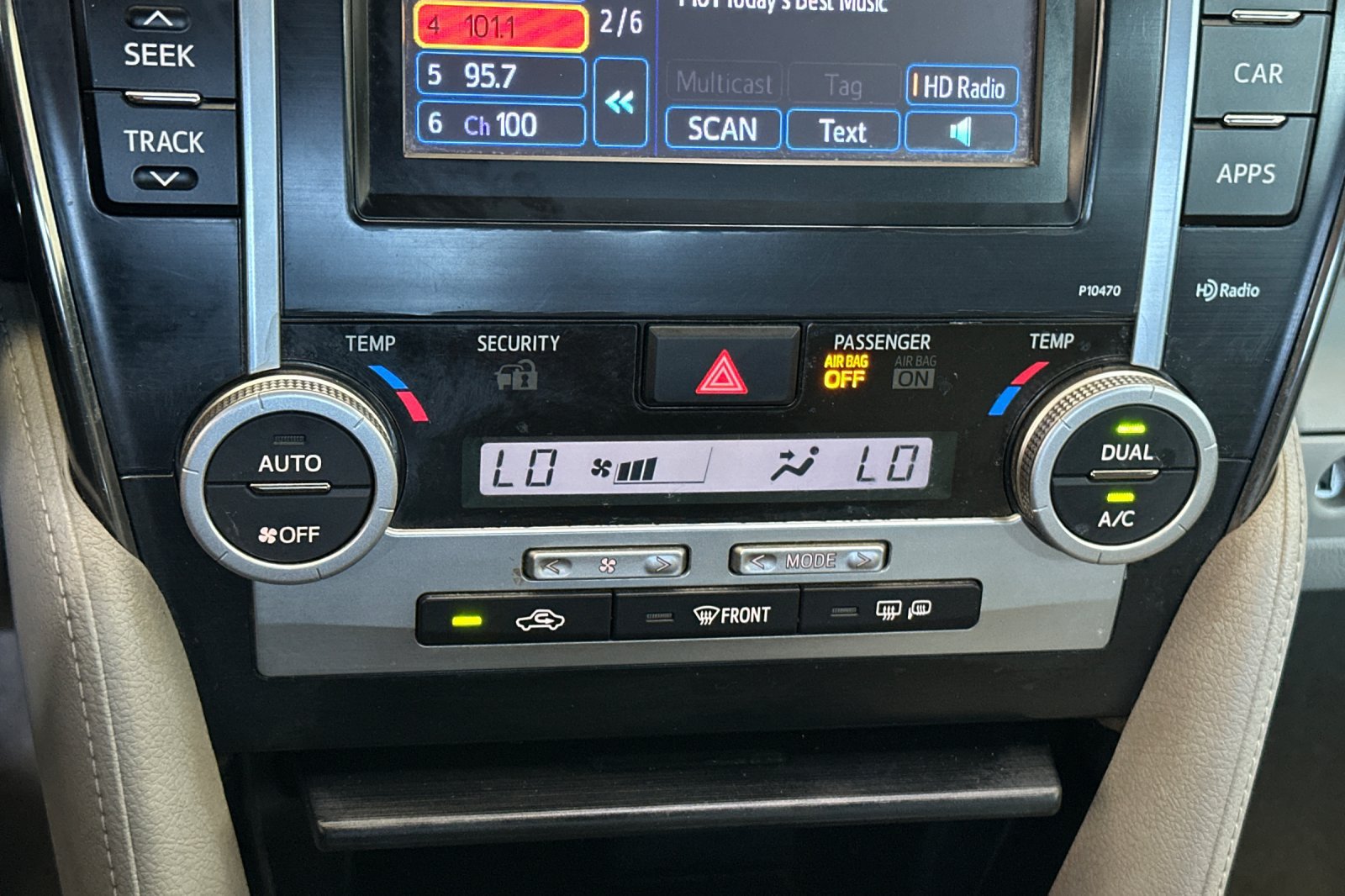 Used 2014 Toyota Camry XLE w/ Leather Package FWD image 21