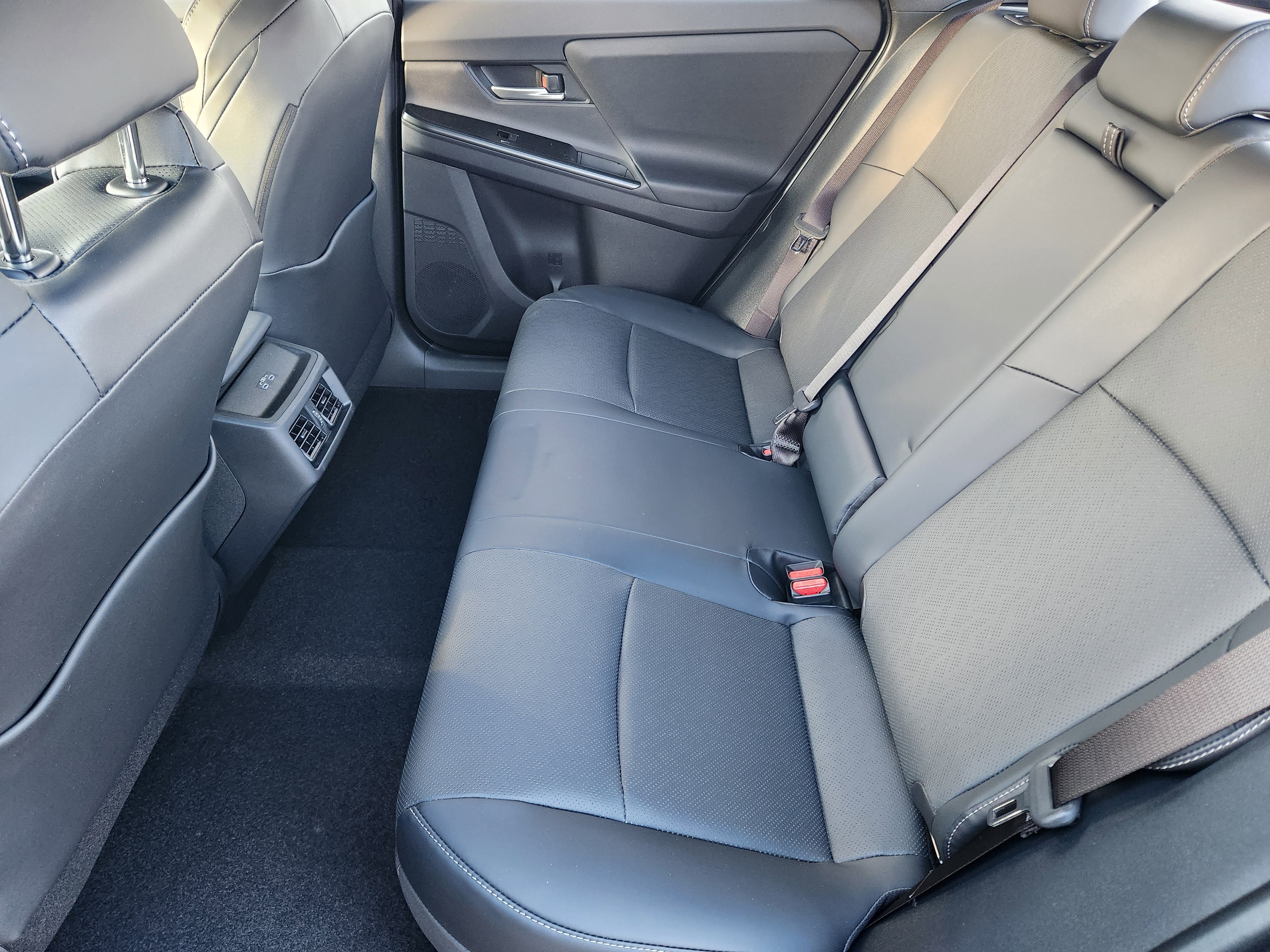 New 2026 Subaru Solterra w/ Premium Convenience Package AWD/4WD image 29