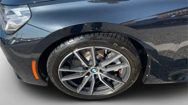 Used 2023 BMW 230i Coupe w/ Premium Package RWD image 7