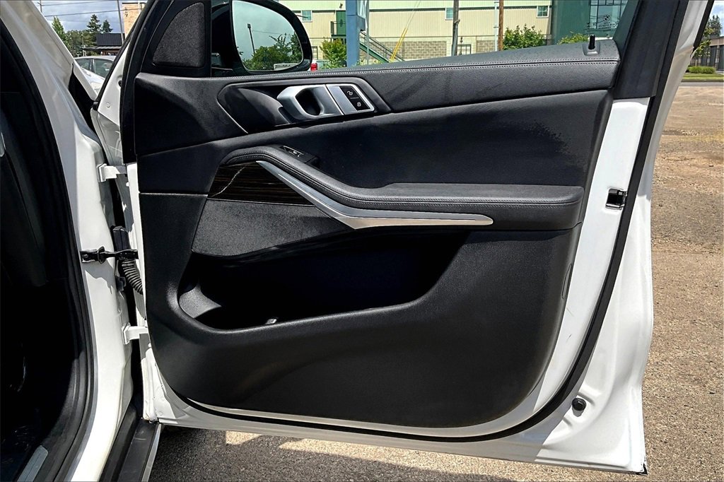 Used 2019 BMW X5 xDrive40i w/ Convenience Package image 23