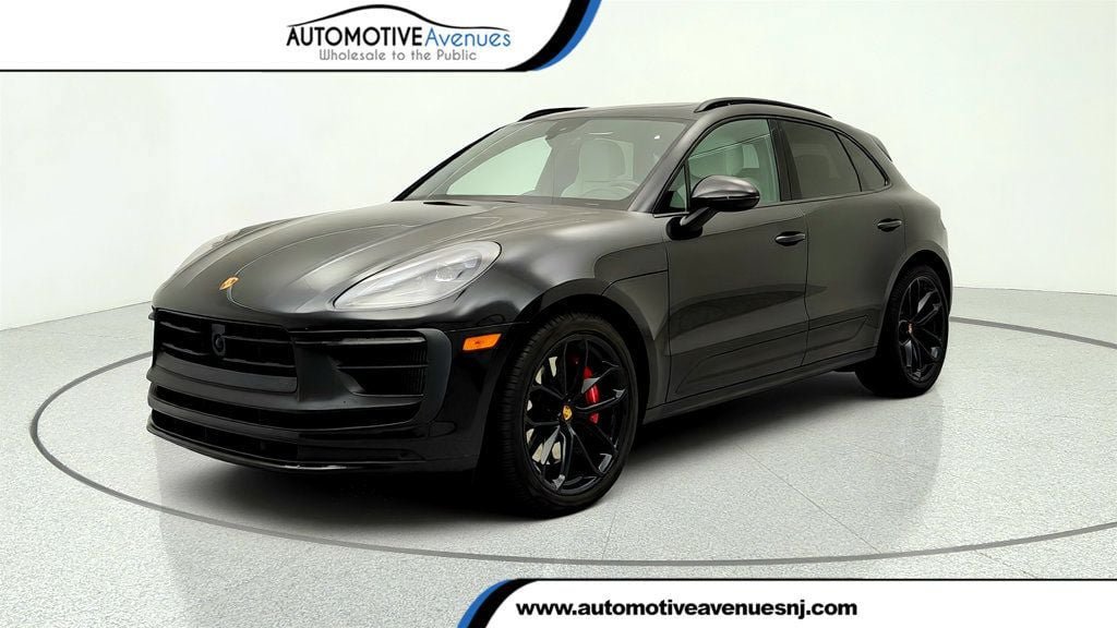 Used 2024 Porsche Macan GTS w/ Premium Plus Package AWD/4WD image 1