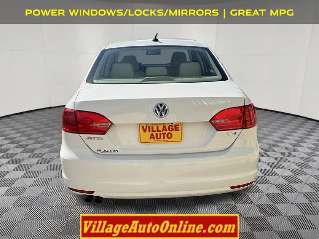 Used 2013 Volkswagen Jetta TDI FWD image 3