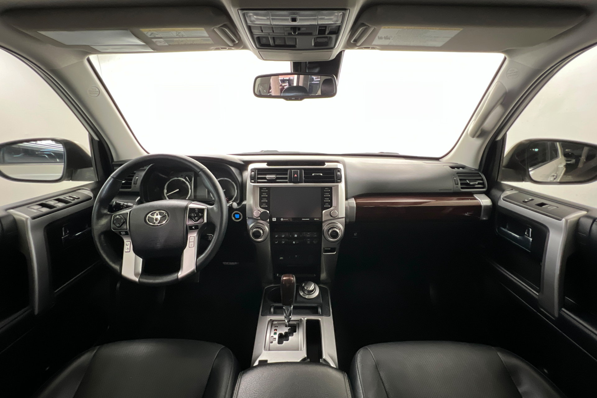 Used 2023 Toyota 4Runner Limited AWD/4WD image 10
