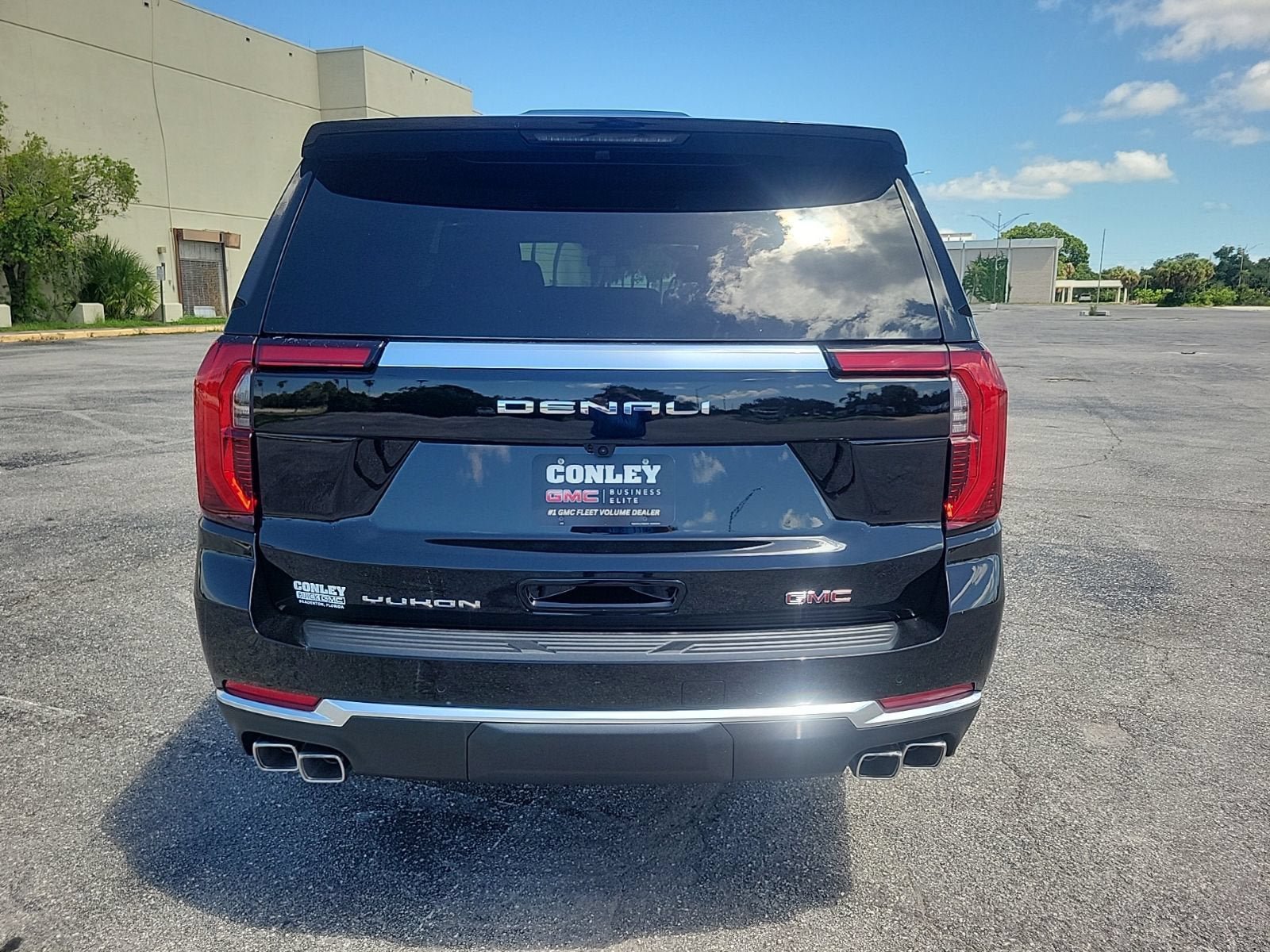 New 2026 GMC Yukon XL Denali AWD/4WD image 6