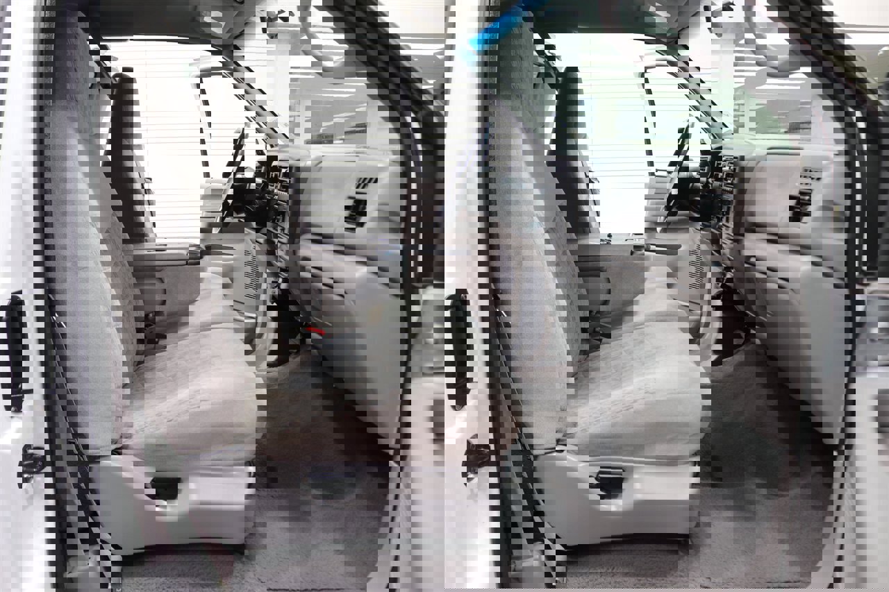 Used 2000 Ford F350 XLT image 77