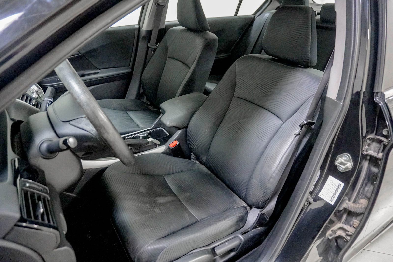 Used 2016 Honda Accord LX image 17