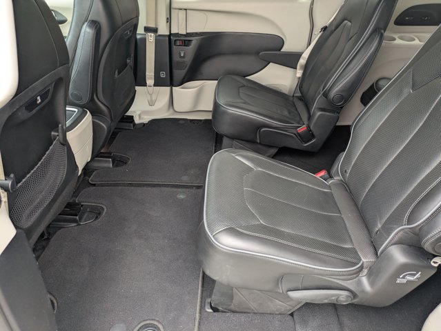 Used 2020 Chrysler Pacifica Limited FWD image 20