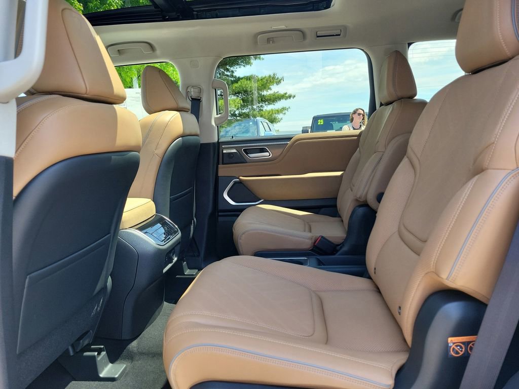 New 2026 INFINITI QX80 Luxe AWD/4WD image 11