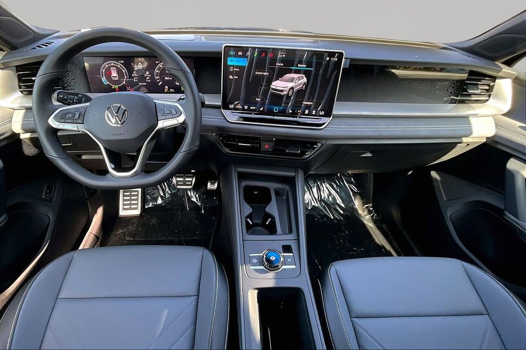 New 2026 Volkswagen Tiguan SE R-Line image 7