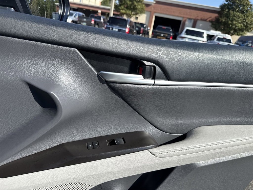 Used 2024 Toyota Camry XSE image 25