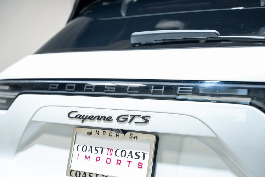 Used 2022 Porsche Cayenne GTS image 15