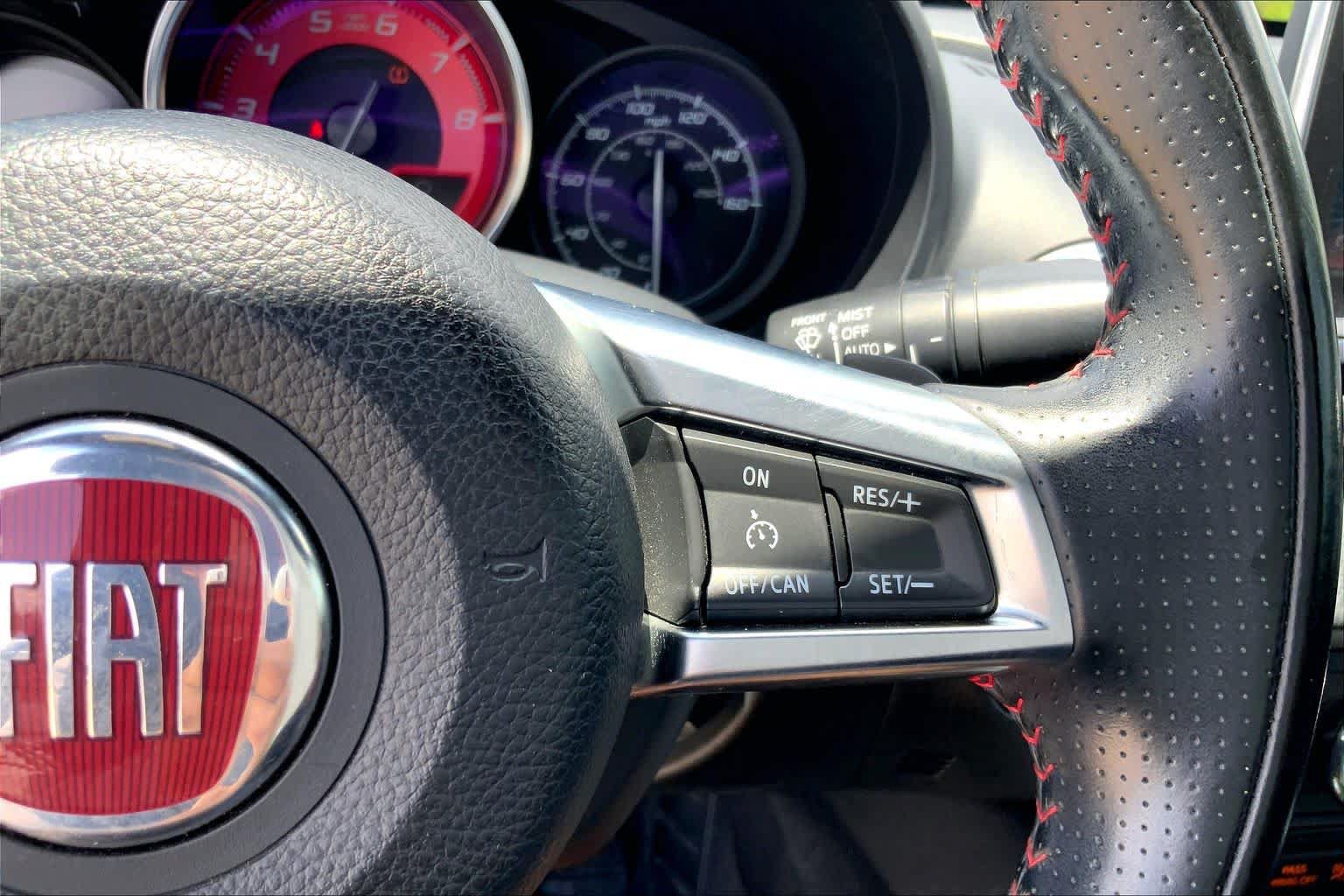 Used 2018 FIAT 124 Spider Abarth w/ Convenience Group RWD image 20