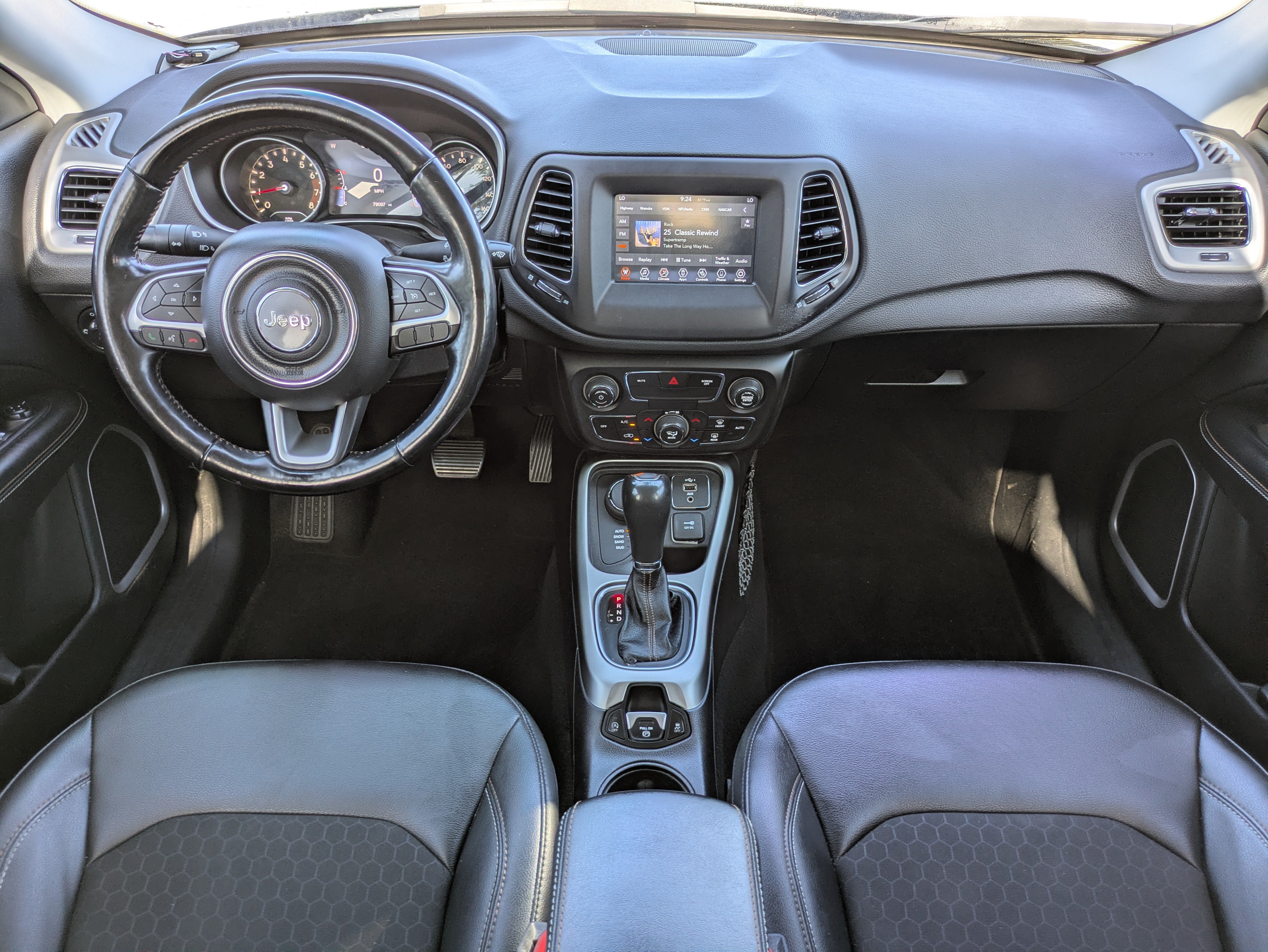 Used 2021 Jeep Compass Latitude w/ Convenience Group AWD/4WD image 15