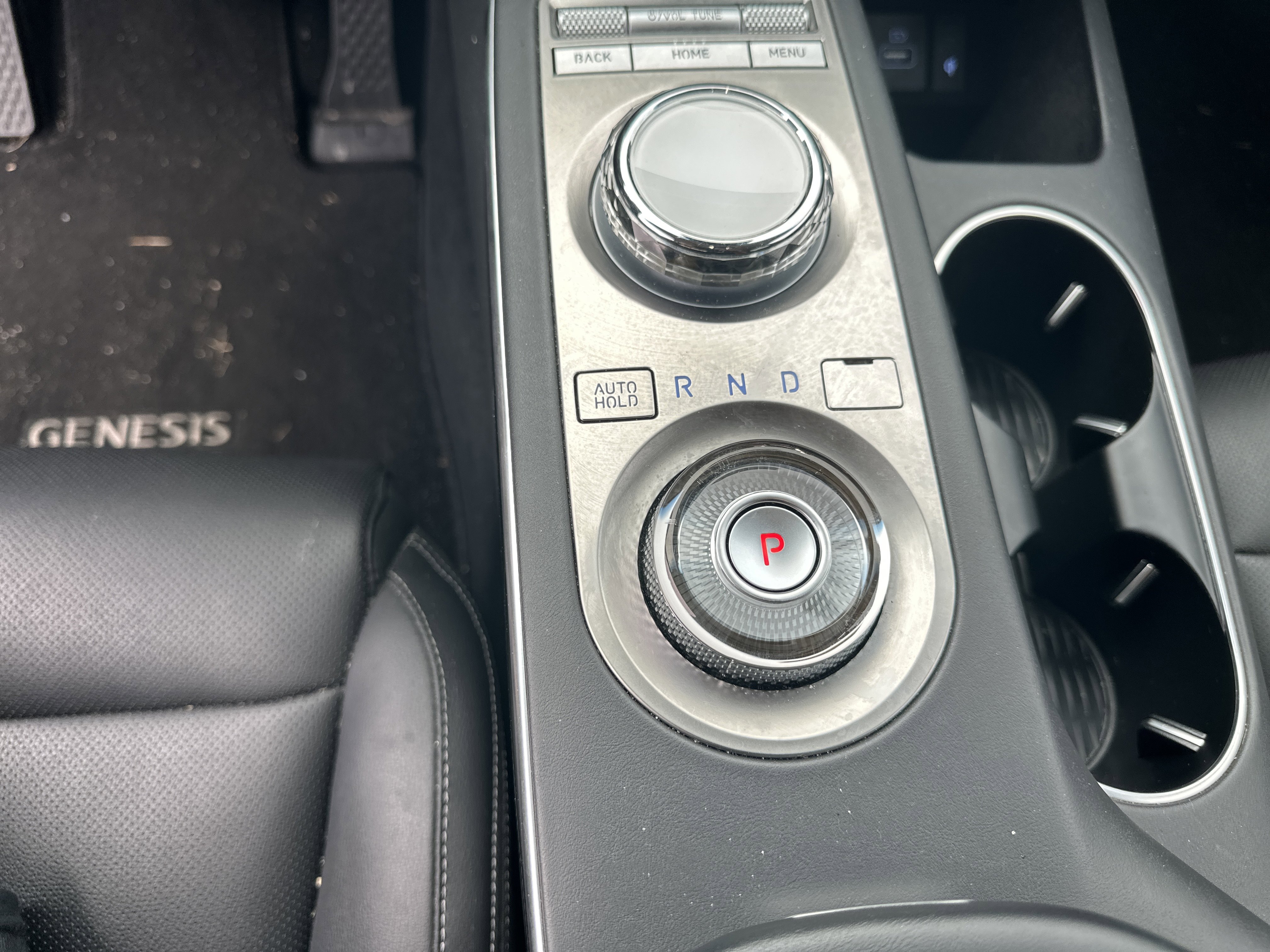 Used 2025 Genesis GV70 2.5T image 28