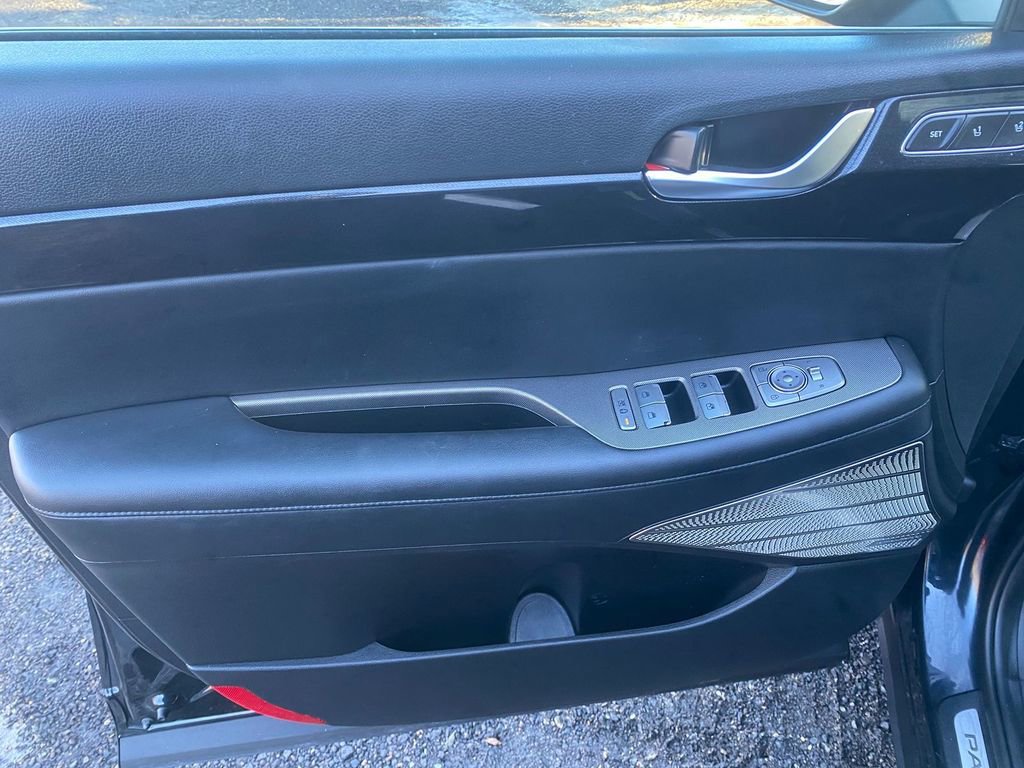 Used 2021 Hyundai Palisade Limited w/ Cargo Package image 11