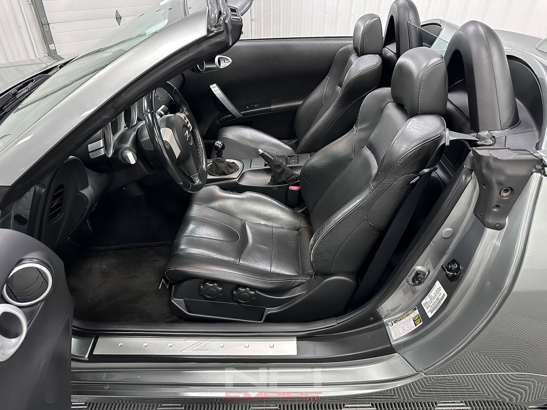 Used 2004 Nissan 350Z Touring image 33
