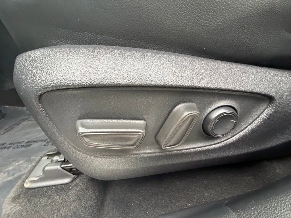 Used 2023 Toyota Highlander XLE image 20