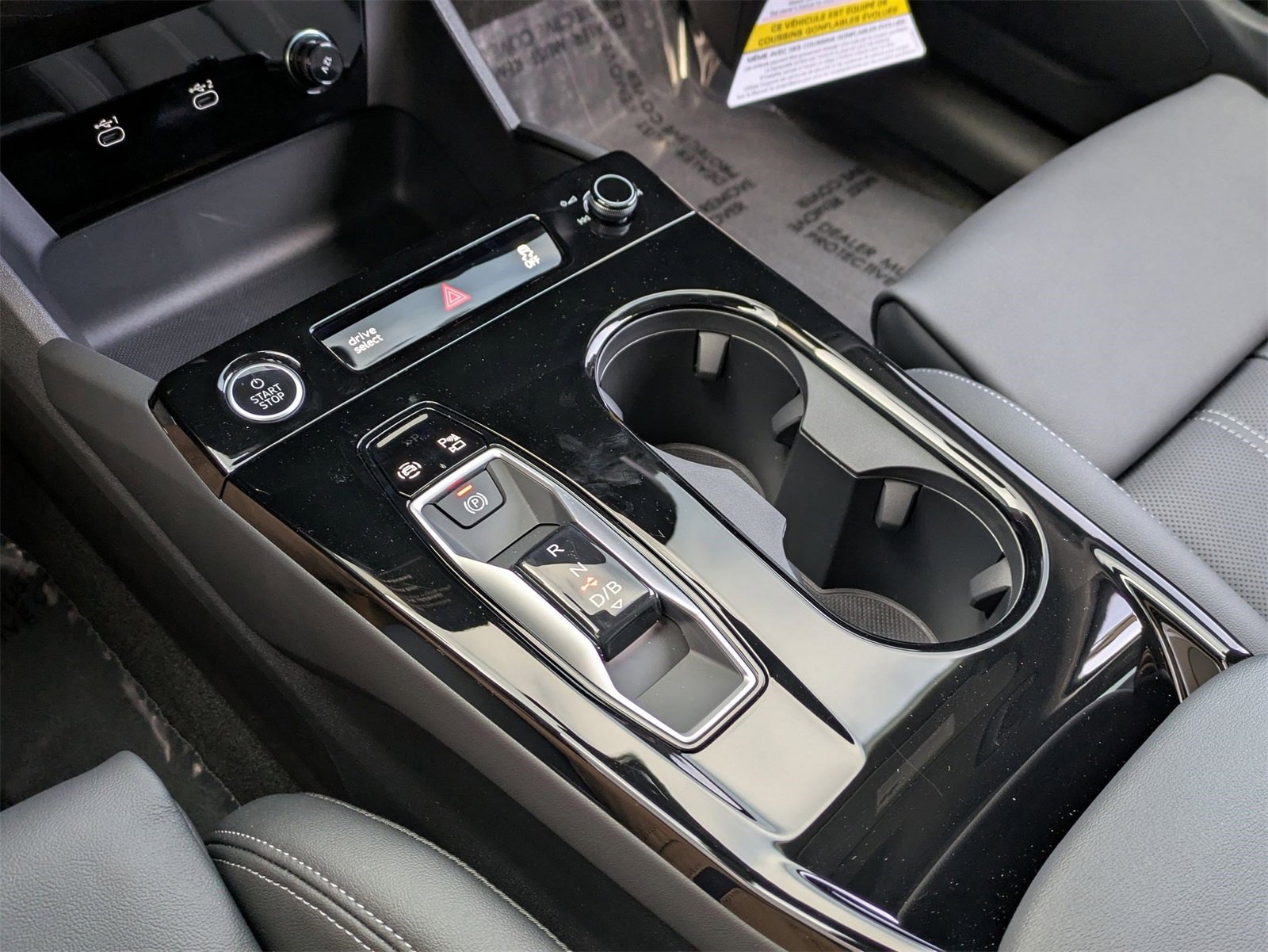 New 2025 Audi Q6 e-tron Premium Plus image 7