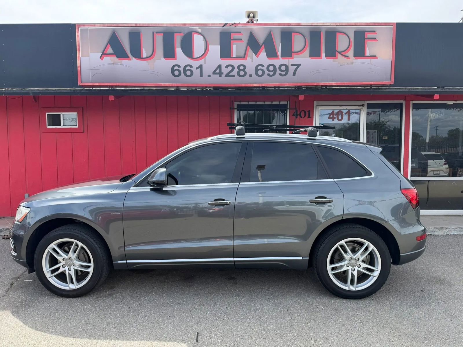 Used 2017 Audi Q5 2.0T Premium Plus w/ Technology Package AWD/4WD image 1