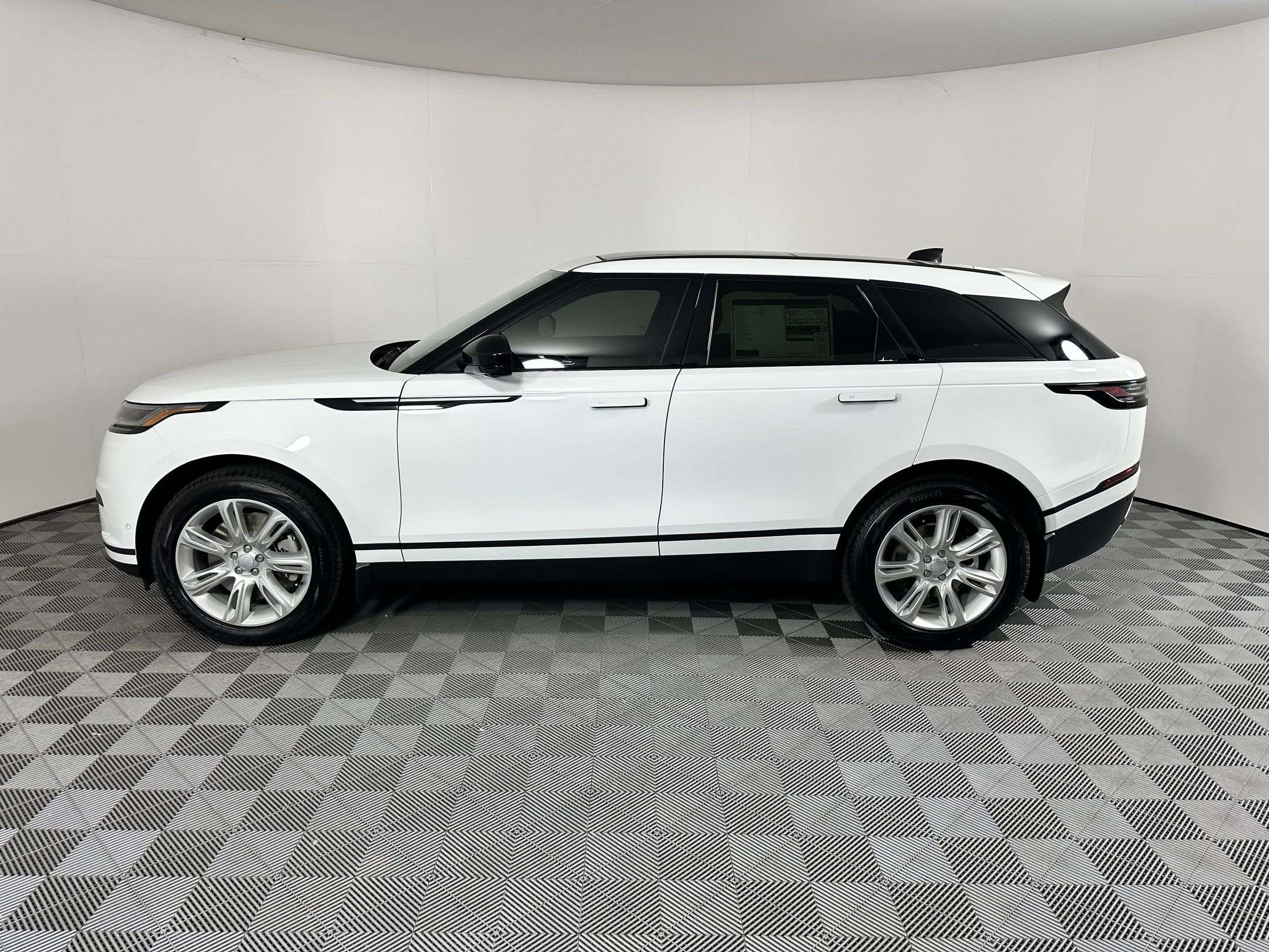 New 2026 Land Rover Range Rover Velar S image 2