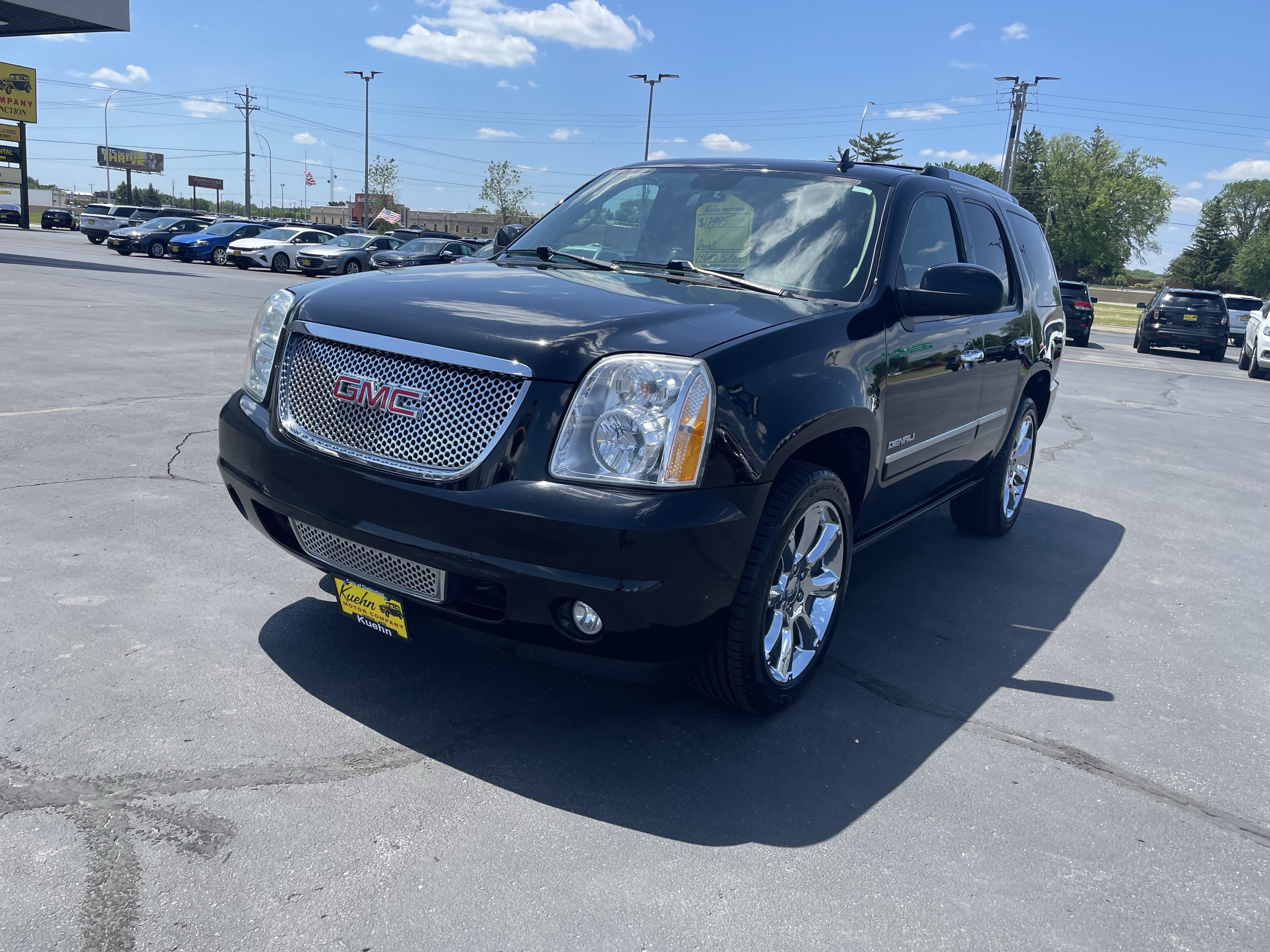 Used 2014 GMC Yukon Denali AWD/4WD image 4