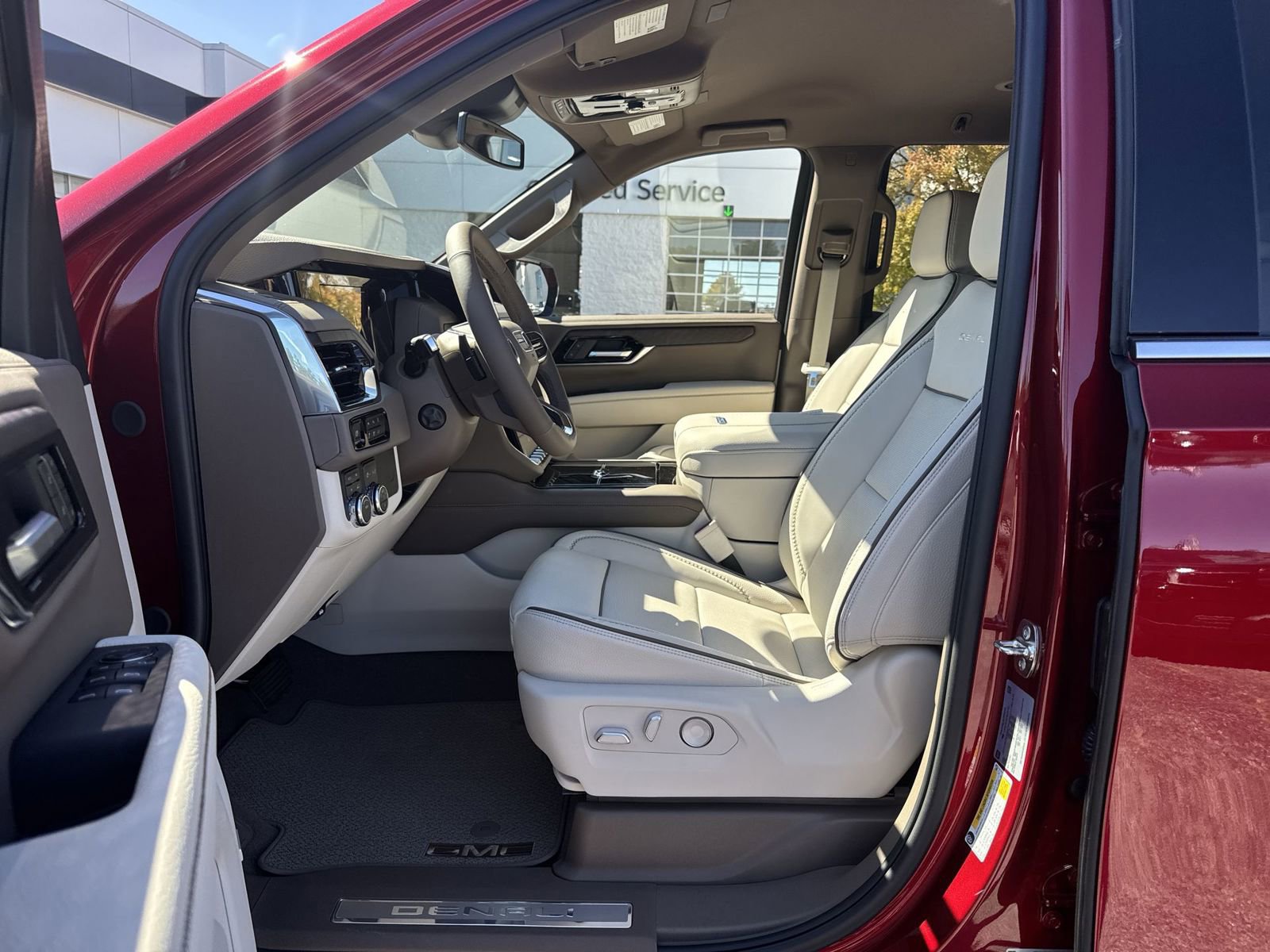 Used 2026 GMC Yukon XL Denali AWD/4WD image 16