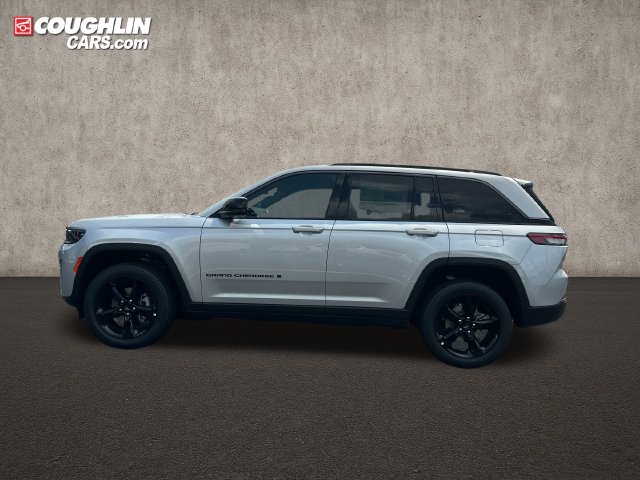 New 2026 Jeep Grand Cherokee Limited w/ Limited Altitude Package AWD/4WD image 4