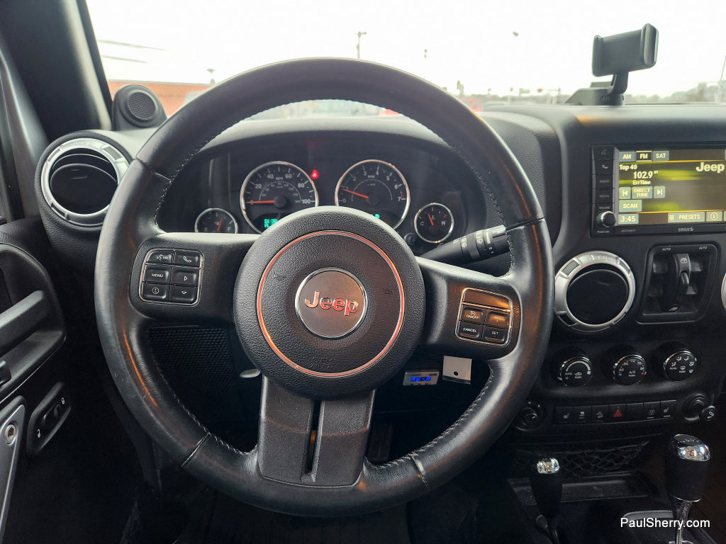 Used 2013 Jeep Wrangler Unlimited Rubicon w/ Connectivity Group image 34