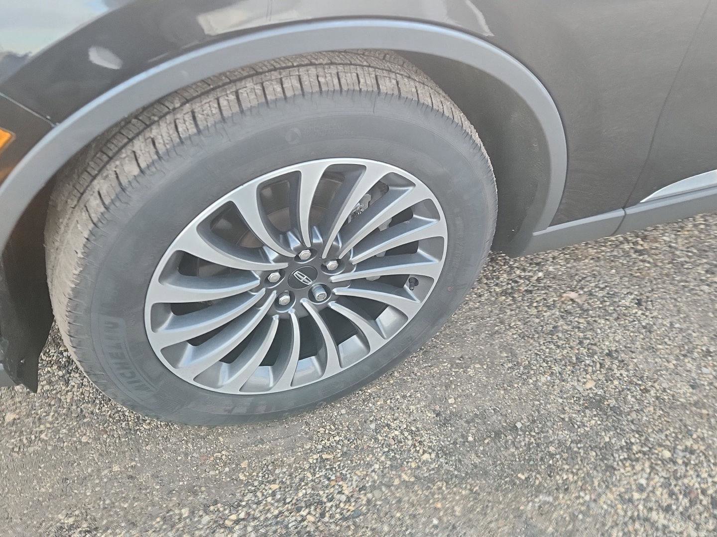 Used 2021 Lincoln Aviator Reserve w/ Equipment Group 201A image 7