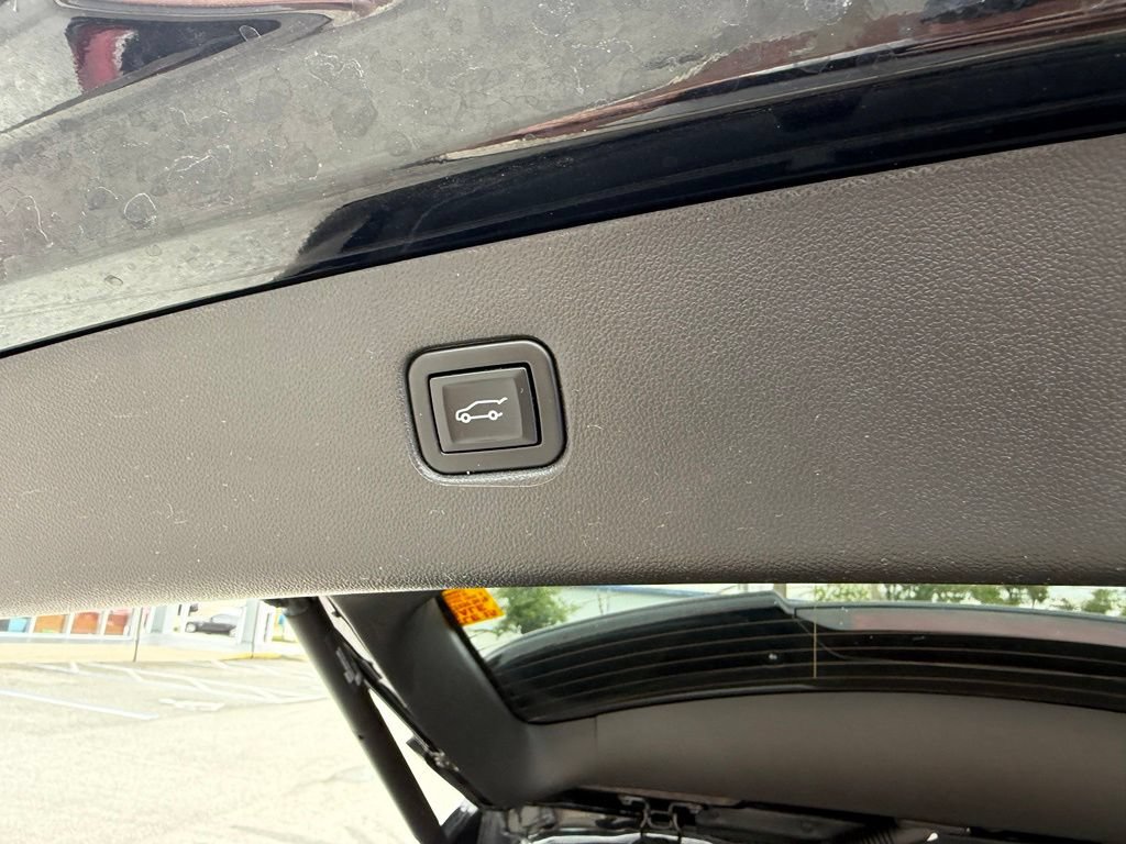 Used 2021 Chevrolet Blazer RS w/ Enhanced Convenience Package FWD image 8