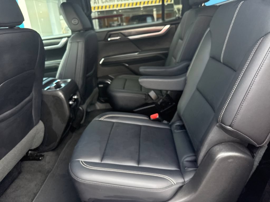 Used 2026 GMC Acadia Elevation w/ Elevation Premium Package FWD image 28