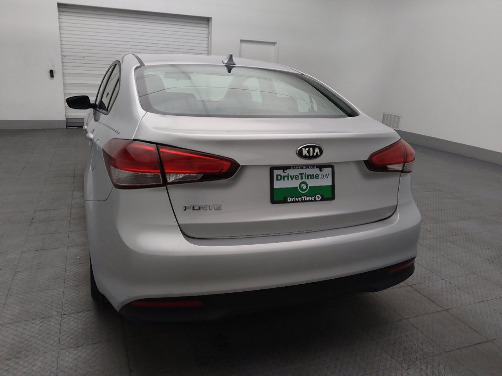 Used 2017 Kia Forte LX FWD image 6