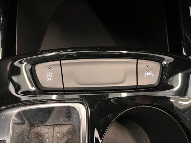 Used 2025 Chevrolet Trax LT w/ LT Convenience Package image 28